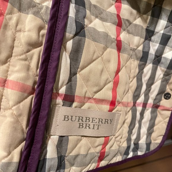 Burberry Quilted Jacket - Picture 2 of 9